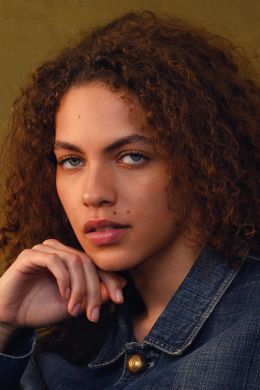 Элла Уокер