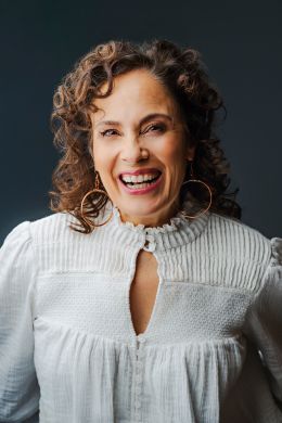 Натали Себастиан