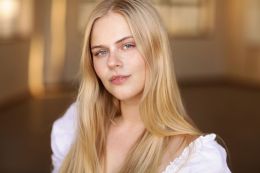 Белл Эйкройд