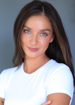 Карли МакИнтайр