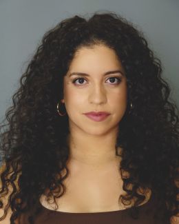 Александра Акоста