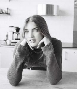 Анна Дал