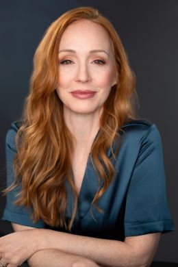 Леа Хеннесси