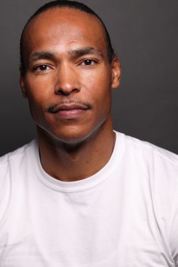 Доминик Смит