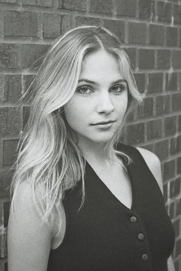 Эмили Гарретт