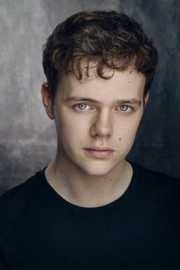 Дилан Джонс