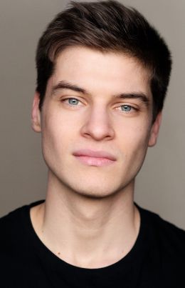 Льюис Хэйес