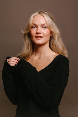 Дилэйни Гайер