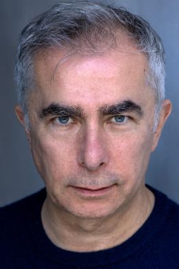 Деклан Миллз