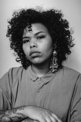 Майра Оливейра