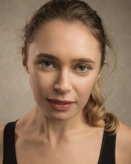 Лиззи Эннис