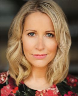 Зои Харрисон