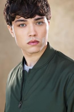 Брэндон Хальворсен