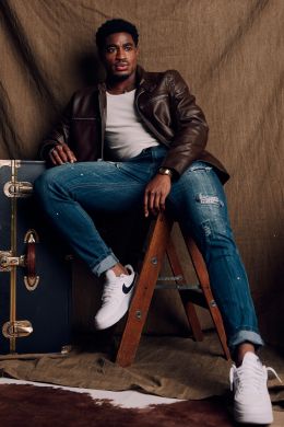 Джеймс Леон