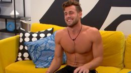 Митчелл Изон