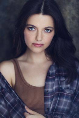 Анастасия Вулф