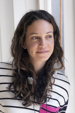 Леа Хольцер