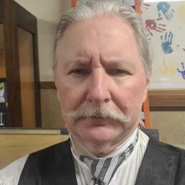 Кертис Арни