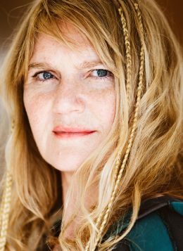 Коринна Нилсон