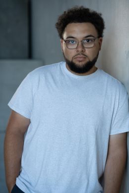 Крис Адриен