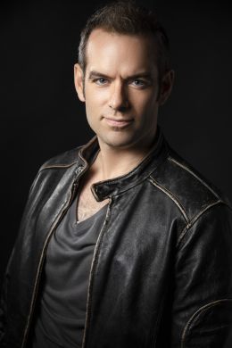 Брэдфорд Хау