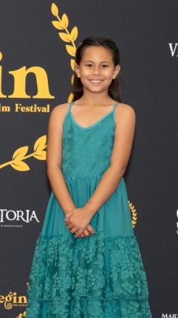 Женевьев Денни