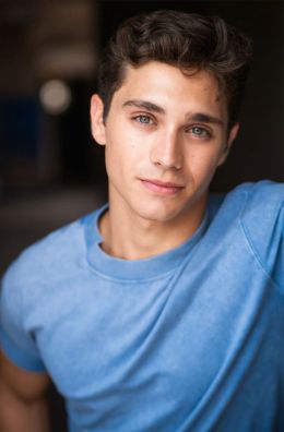 Остин Филлипс