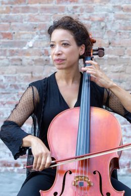 Эдриэнн Тэйлор