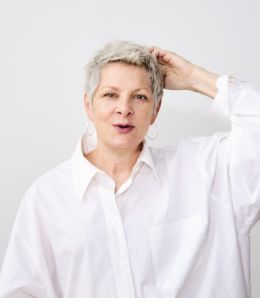 Эми Николсон