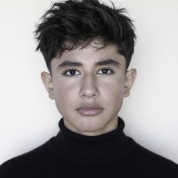 Джулиан Рэйнджел