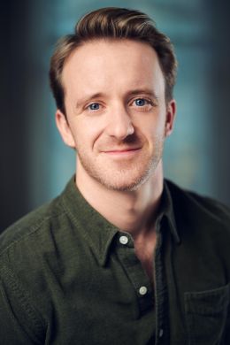 Дэниэл Холм