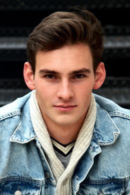 Джей Джей Хитон