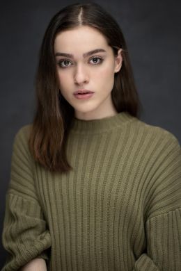 Келли Бастар