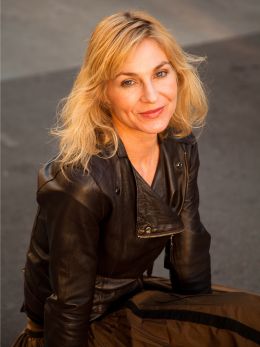 Дженнифер М. Крут