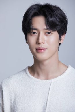 Lee Joo-Ahn