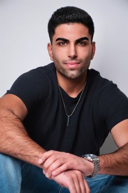 Элиотт Назарян