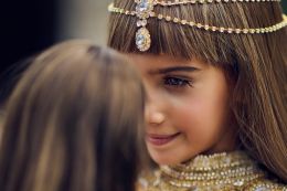 Мадонна Ахтар