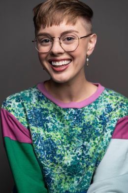 Урсула Сирл