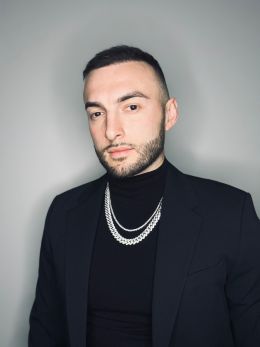 Лаки  Али