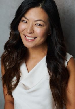 Дженнифер Ян