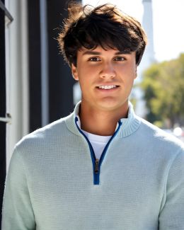 Паркер Хьюз