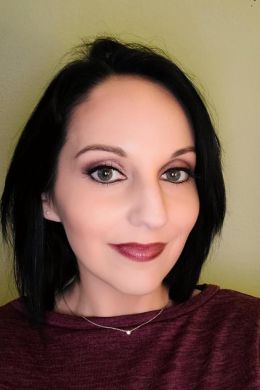 Анджела Питерс