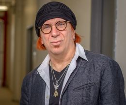 Митчелл Стюарт