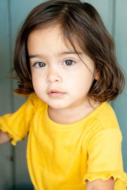 Лола Контрерас