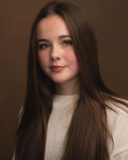 Холли Хармон