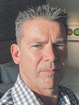 Дэй  Дэниэл