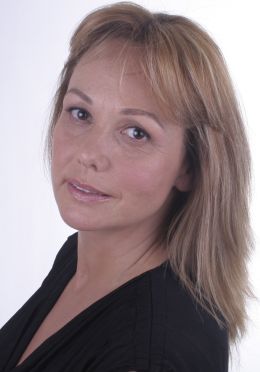 Тина Адамс
