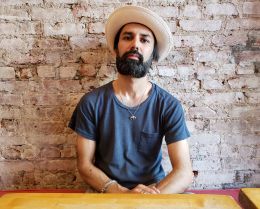 Файсал Азам