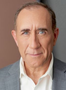 Джонатан Грей