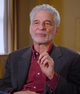 Дэниэл Менакер